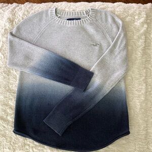 Hollister XS blue and gray ombre sweater never worn